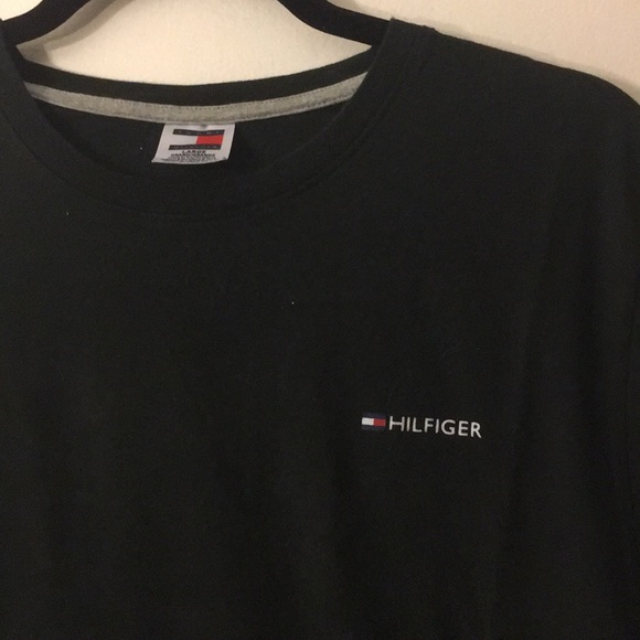 NWOT tommy hilfigure basic tee - Picture 3 of 4